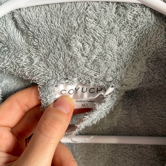 Coyuchi Soft Gray Robe - Picture 4 of 6